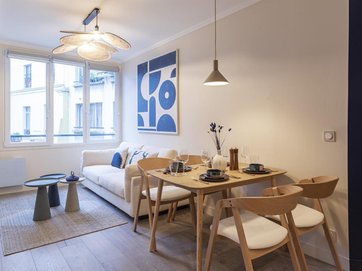The Blue Suite On Champs Elysees Avenue Παρίσι Εξωτερικό φωτογραφία