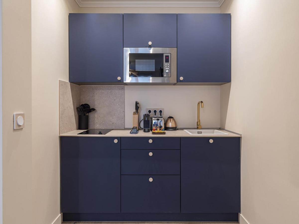 The Blue Suite On Champs Elysees Avenue Παρίσι Εξωτερικό φωτογραφία
