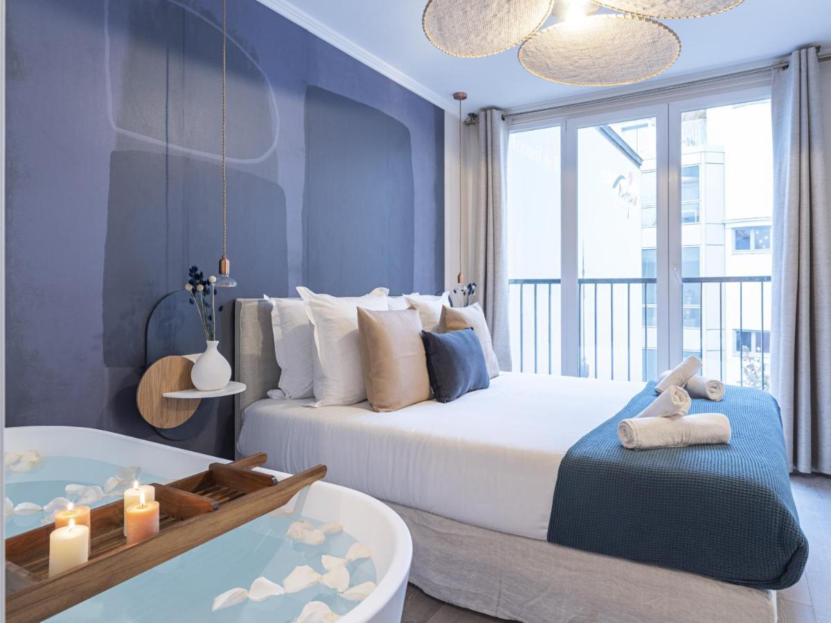The Blue Suite On Champs Elysees Avenue Παρίσι Εξωτερικό φωτογραφία