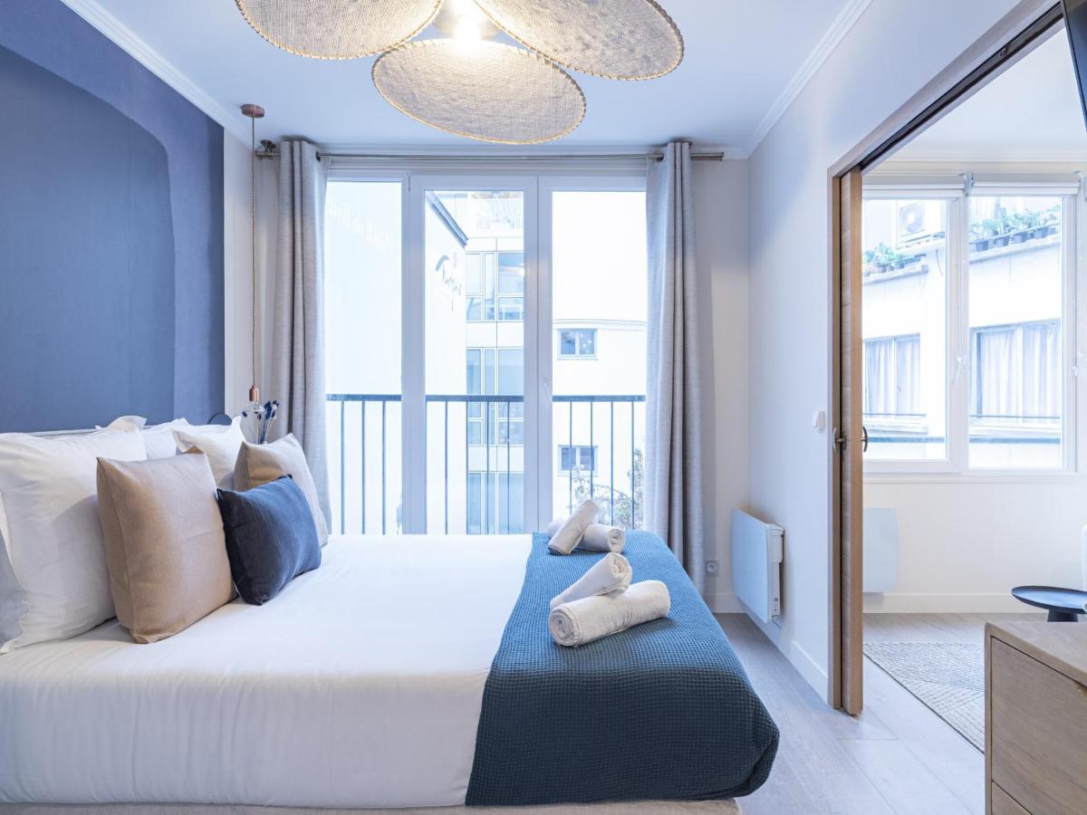 The Blue Suite On Champs Elysees Avenue Παρίσι Εξωτερικό φωτογραφία