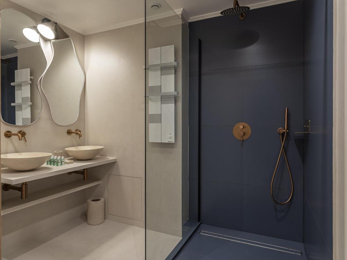 The Blue Suite On Champs Elysees Avenue Παρίσι Εξωτερικό φωτογραφία