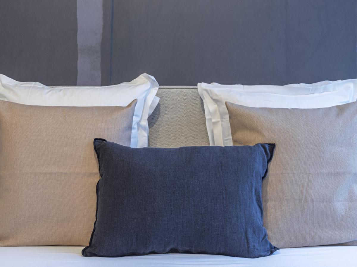 The Blue Suite On Champs Elysees Avenue Παρίσι Εξωτερικό φωτογραφία