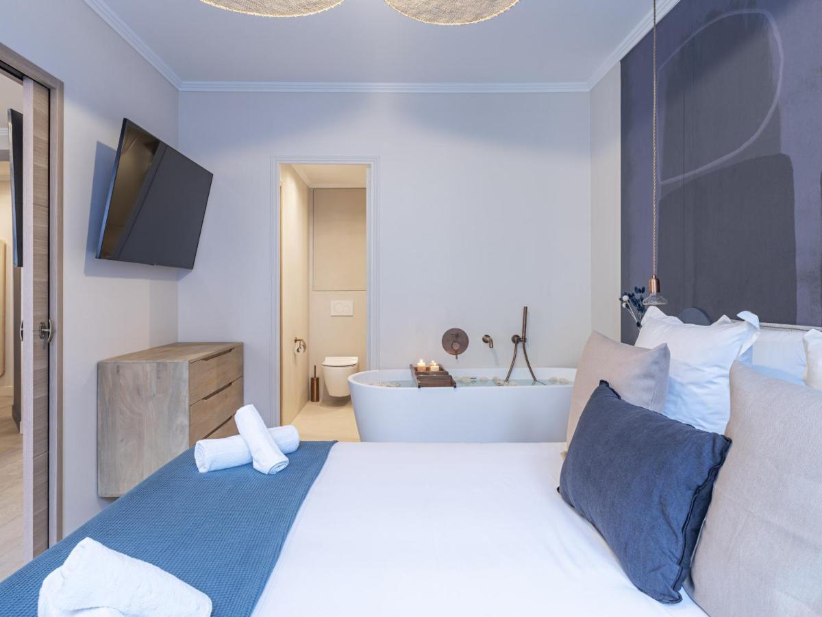 The Blue Suite On Champs Elysees Avenue Παρίσι Εξωτερικό φωτογραφία