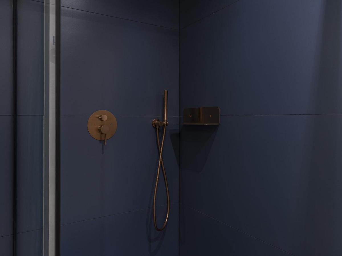 The Blue Suite On Champs Elysees Avenue Παρίσι Εξωτερικό φωτογραφία