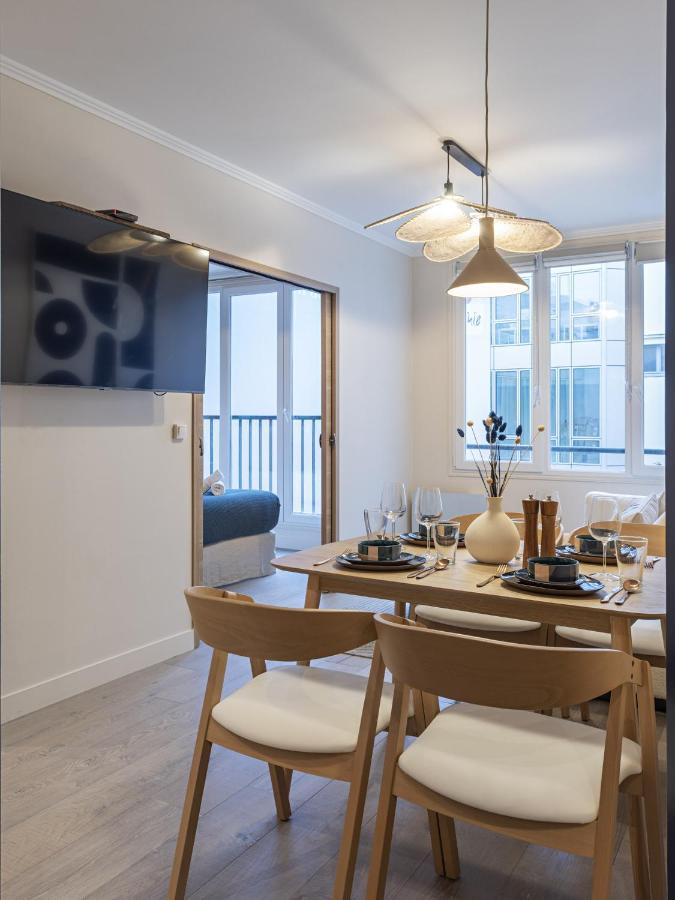 The Blue Suite On Champs Elysees Avenue Παρίσι Εξωτερικό φωτογραφία