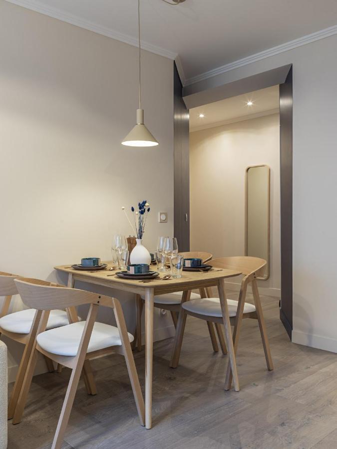 The Blue Suite On Champs Elysees Avenue Παρίσι Εξωτερικό φωτογραφία