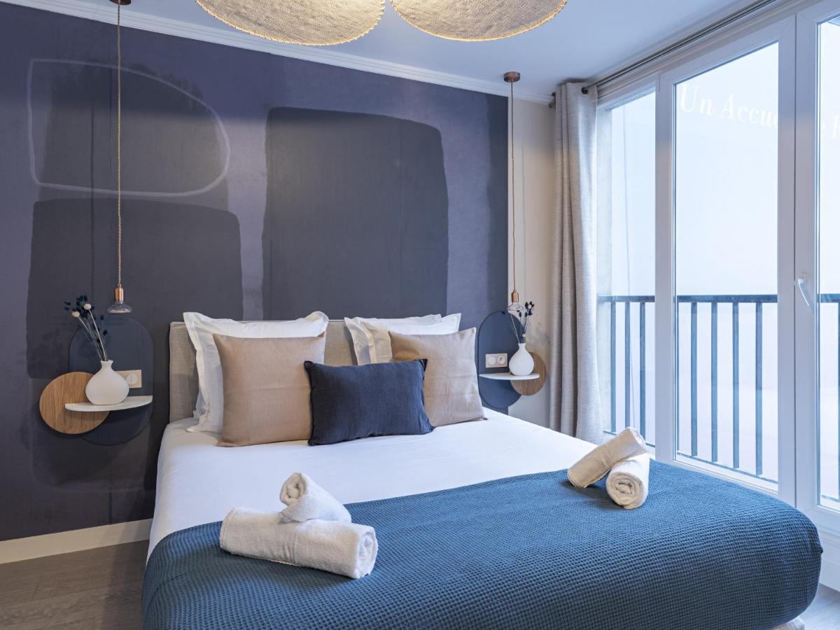 The Blue Suite On Champs Elysees Avenue Παρίσι Εξωτερικό φωτογραφία