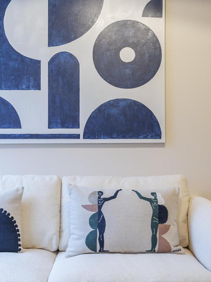 The Blue Suite On Champs Elysees Avenue Παρίσι Εξωτερικό φωτογραφία